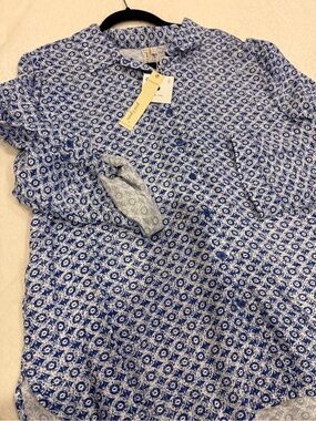 Grace in LA Blue and White Printed Casual Button-Down Shirt
